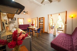 Casa Ceramica 2 | Living area | Flat-screen TV - PirateArts Experience (Bocas del Toro)