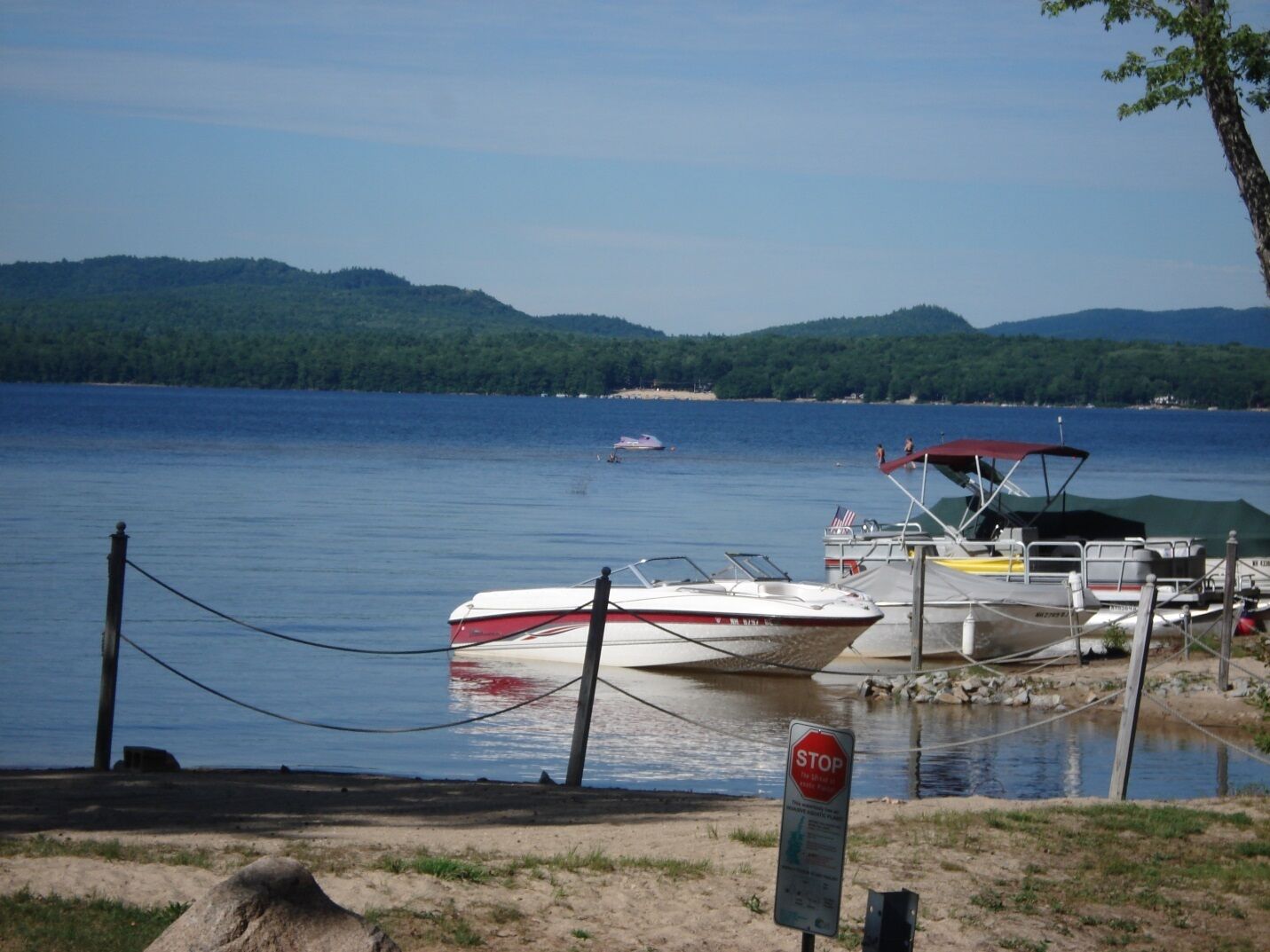 Refurbished Home In The Popular Bluffs Area Of Ossipee