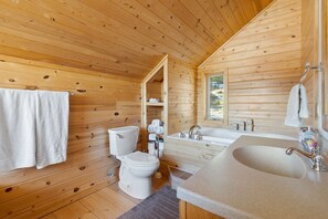 Shower, jetted bath, hair dryer, towels