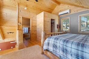 3 habitaciones, tabla de planchar con plancha, wifi y ropa de cama