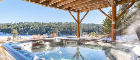 Tina de hidromasaje al aire libre