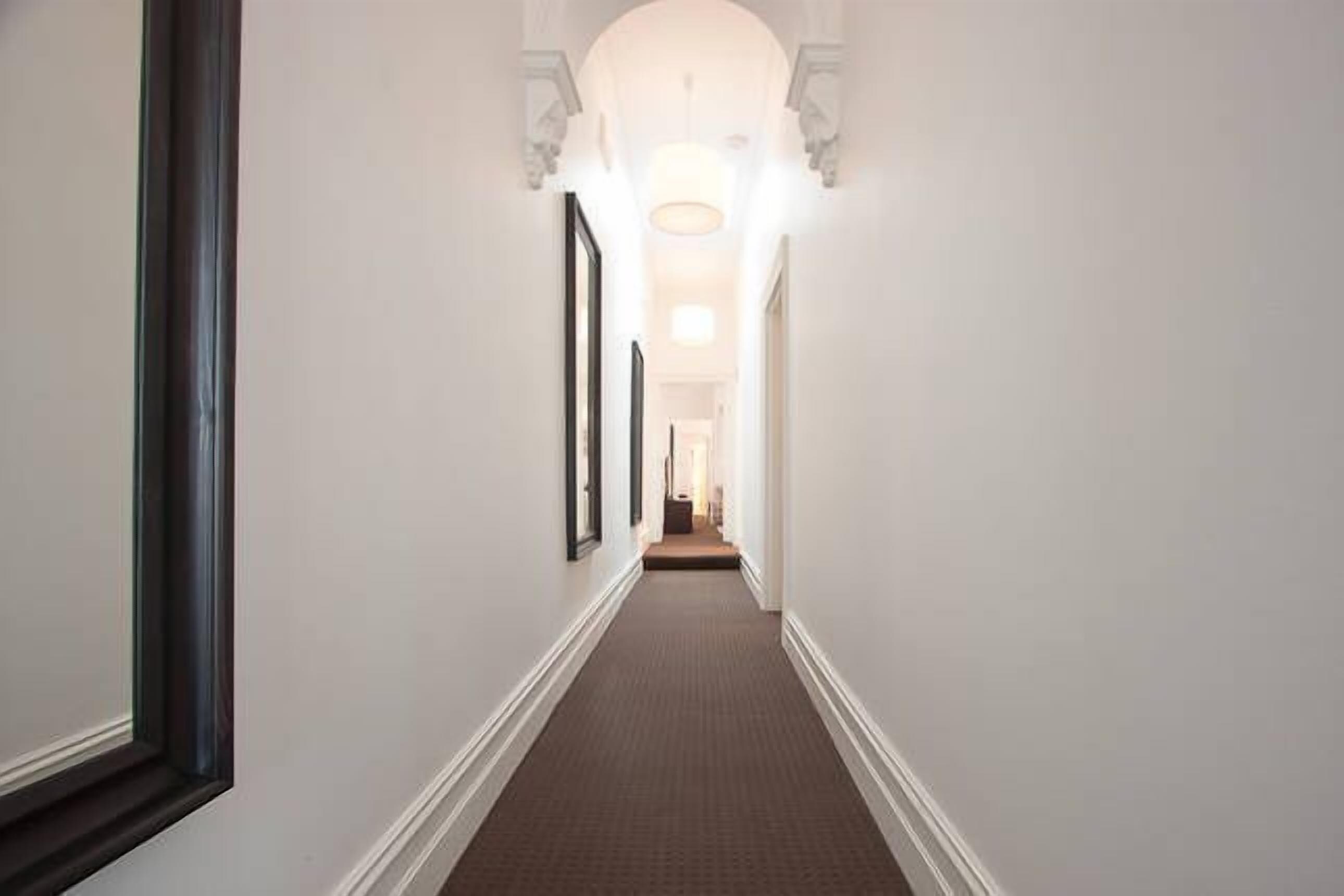 \"Mooranda\" Victorian Terrace House — image 12