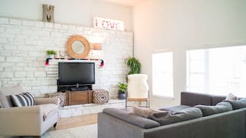 Älytelevisio, musiikkikirjasto, stereot