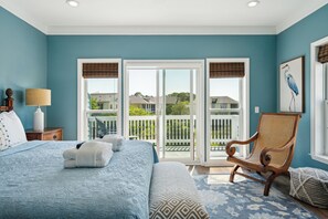 3 bedrooms, iron/ironing board, free WiFi, bed sheets - Water's Edge 83 - Comfy Cool - Pool - River Views - Close to Everything - Beautifully Updated (Folly Beach)