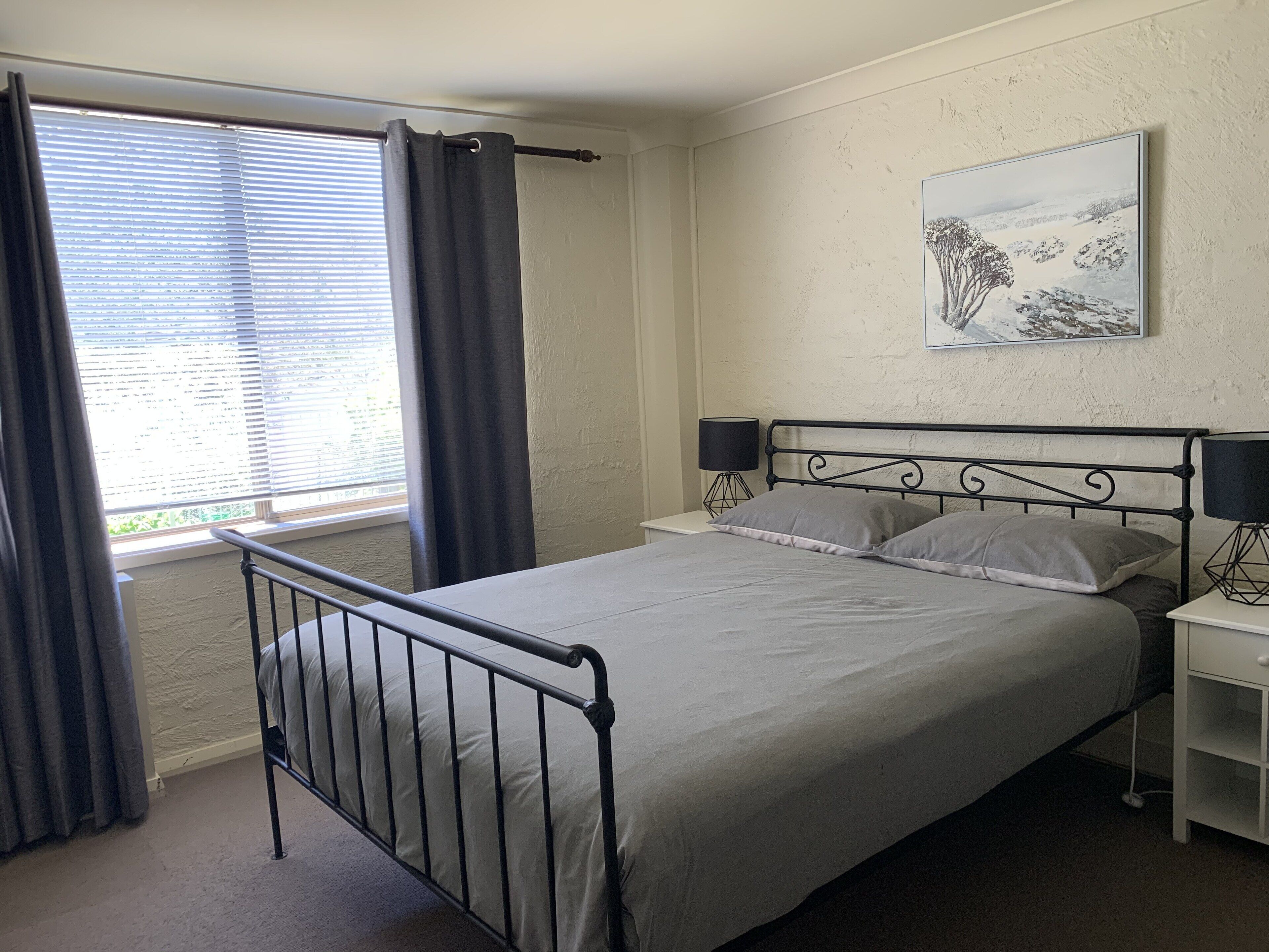 Lake Frontage |bike&ski storage | walk to town — image 9