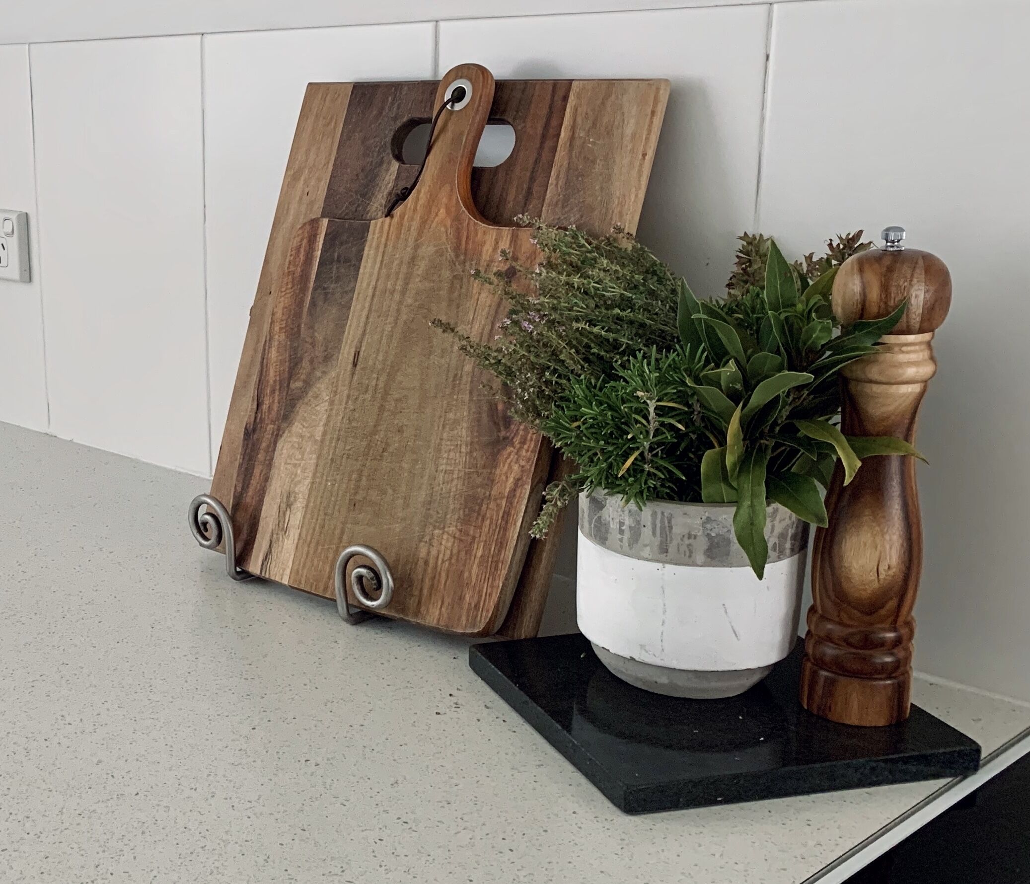 Lake Frontage |bike&ski storage | walk to town — image 2