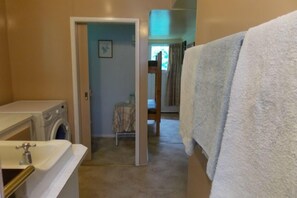 Interior - Orchard View Cottage close to beaches, walks, wineries and the Abel Tasman. (Motueka)