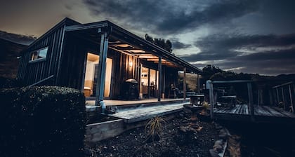 Seafield Cottage for total relaxation and privacy. A perfect place to reconnect.