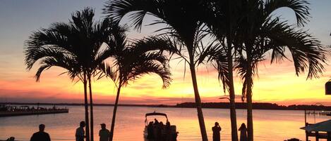 Beach nearby, sun-loungers, beach umbrellas