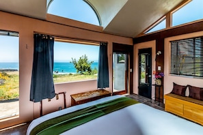 3 bedrooms, desk, iron/ironing board, WiFi