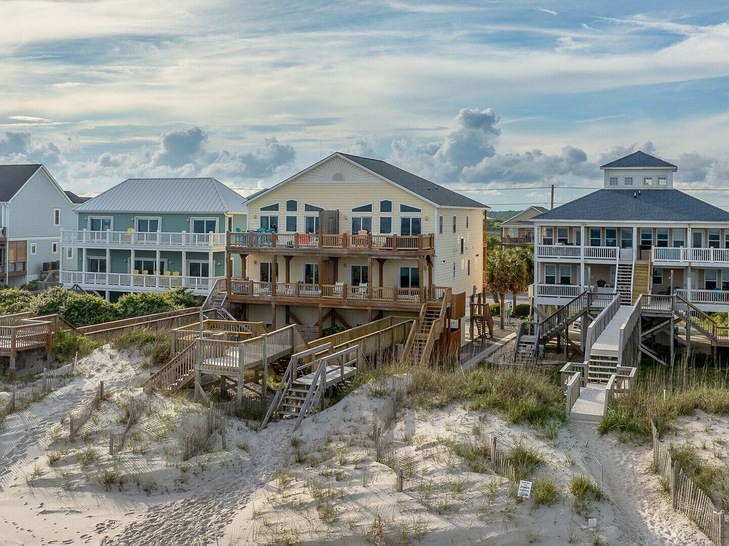 Toes in the Water - Luxury Oceanfront 5 BR 5.5 Bath; Hot Tub; Elevator