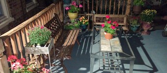 LUXURY APARTMENT 15 MIN FROM MANHATTAN AT A BARGAIN PRICE. GREAT OPPORTUNITY.