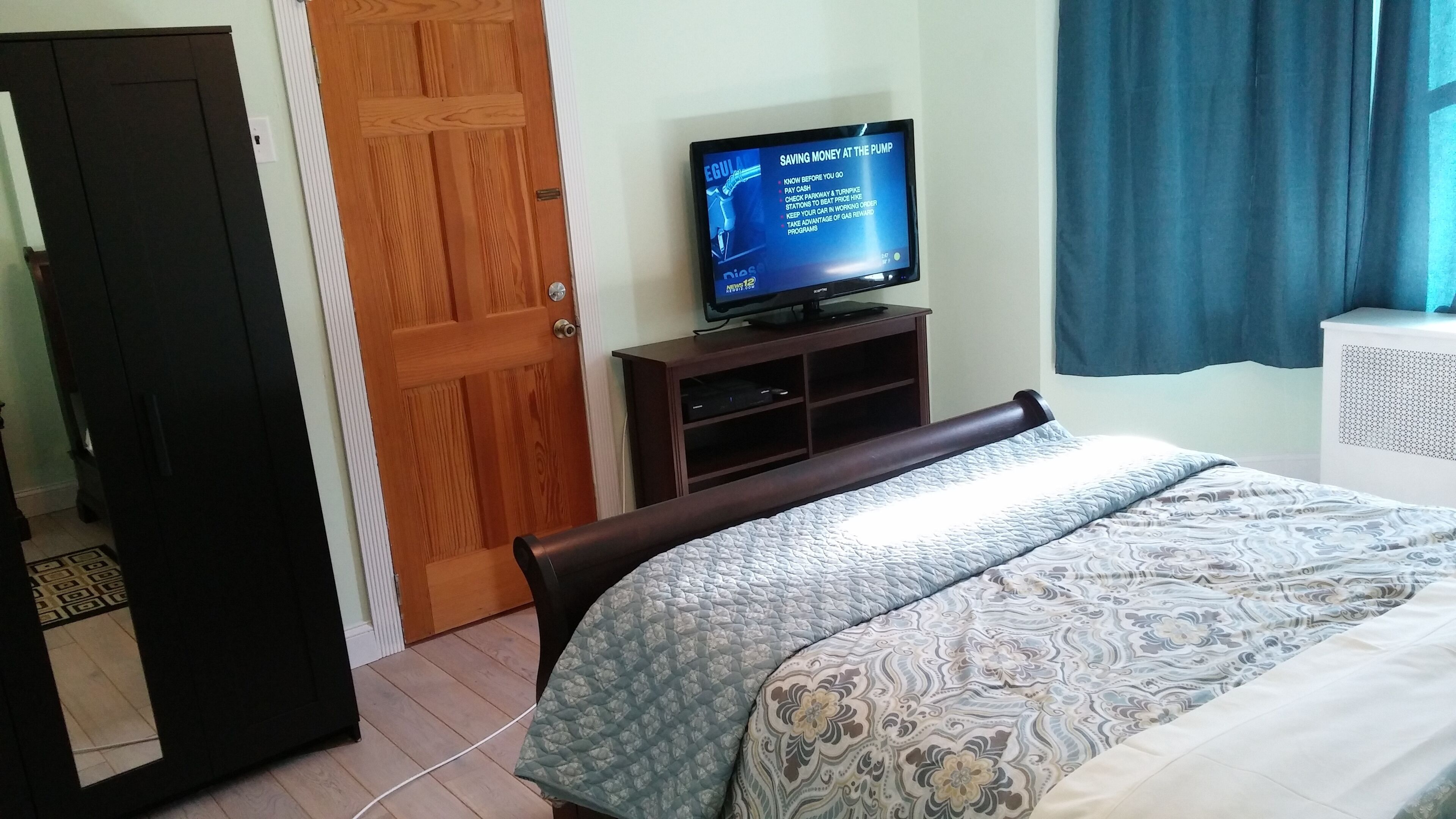 LUXURY APARTMENT 15 MIN FROM MANHATTAN AT A BARGAIN PRICE. GREAT OPPORTUNITY.