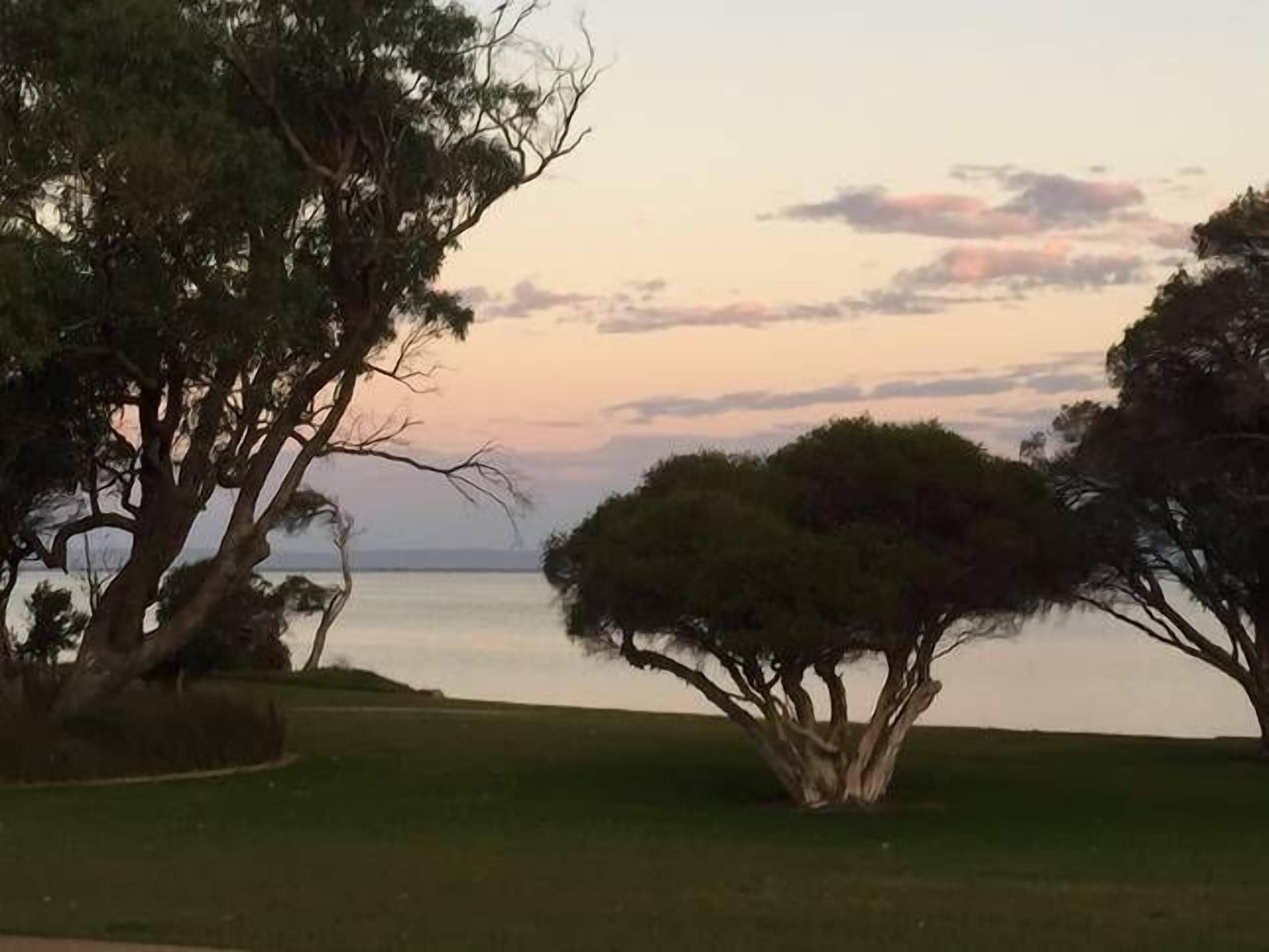 The Edge Estuary house — image 18