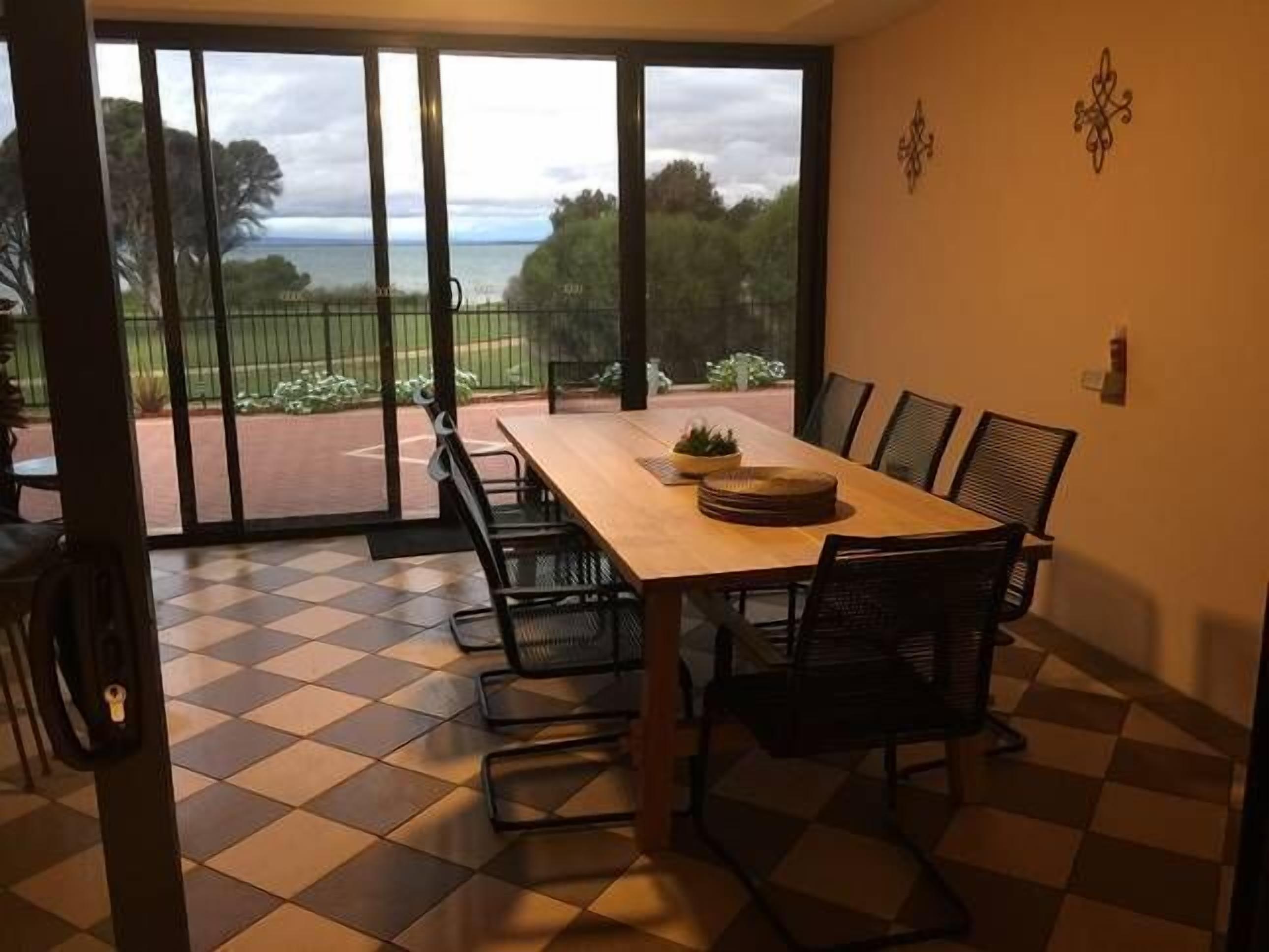 The Edge Estuary house — image 6