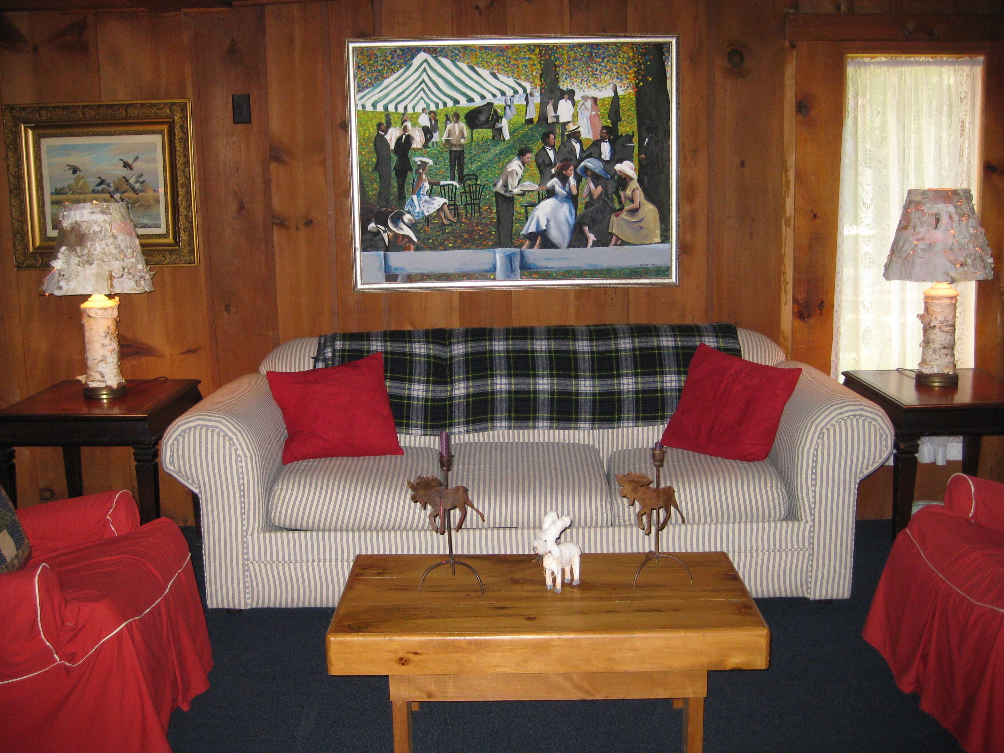 Authentic family friendly Adirondack Lodge 15 min to Gore Mountain