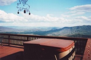 Property grounds - The Perch Cabin with Hot tub.  Uncomparible  Panoramic view!! (Little Switzerland)