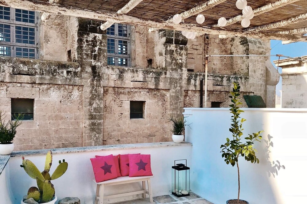 House With Character La Pergola