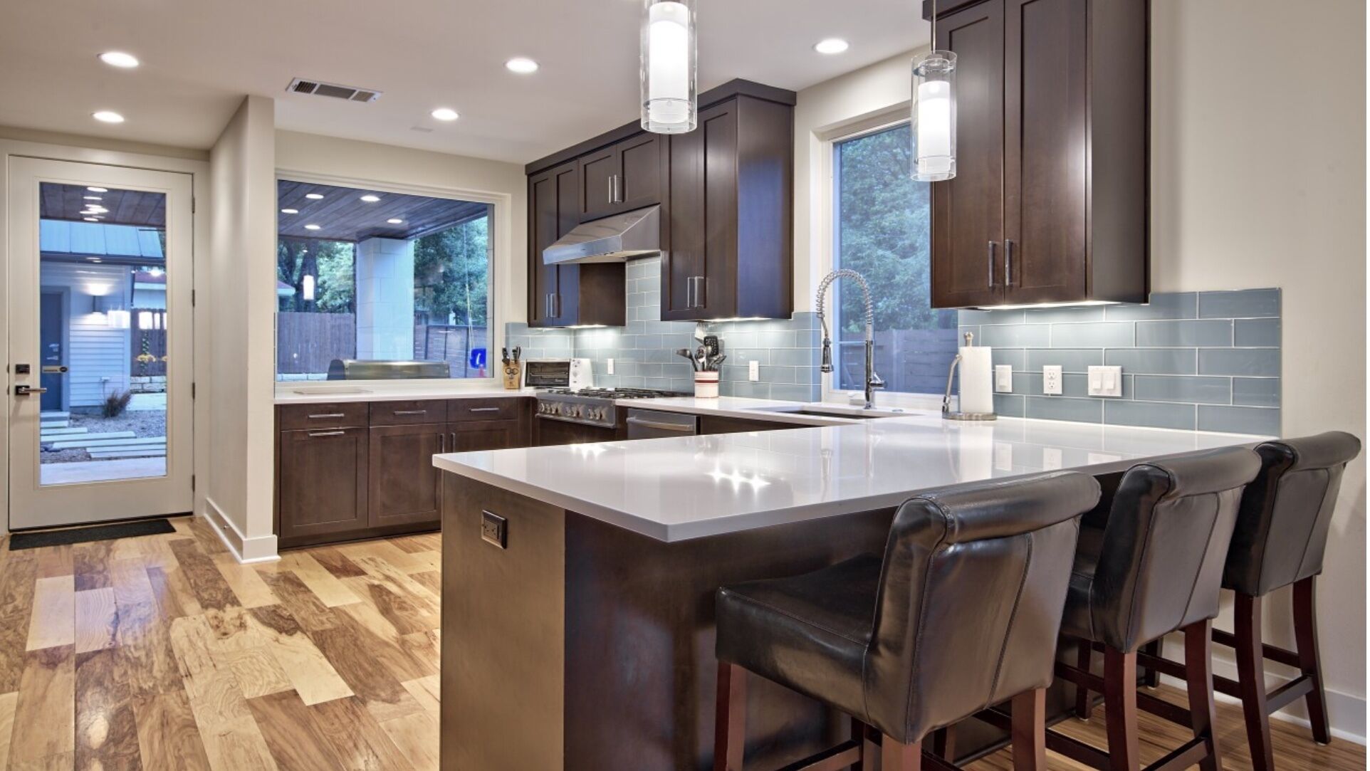 Stylish Modern Luxury Huge 5BR Home - walk to ACL