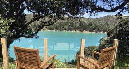 Tyylikäs rantapaikka - dramaattiset 180 asteen näkymät!