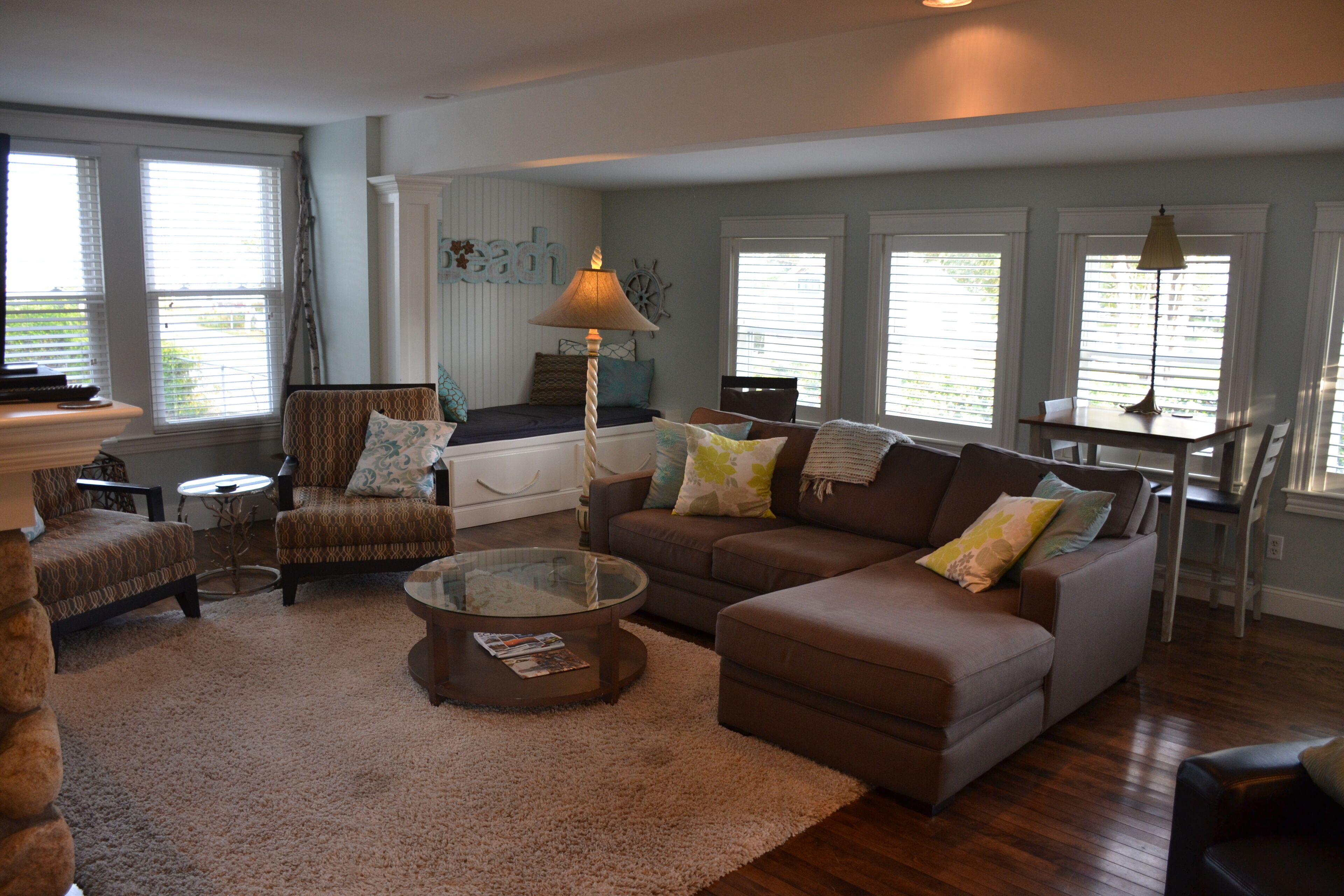 Newly renovated 4 bedrooms 4 baths, sleeps 10, Central Air