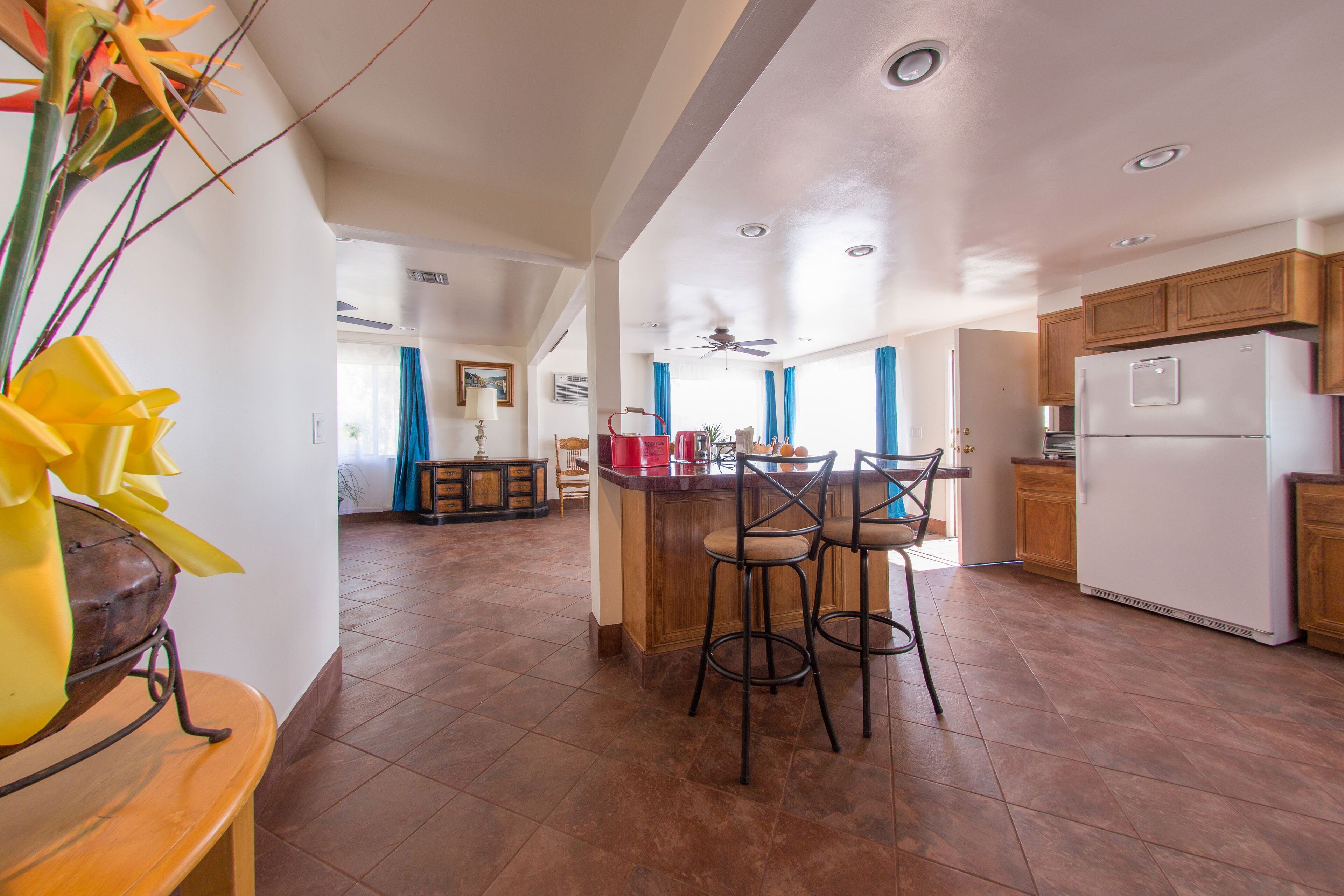 Tranquil Hilltop 3BR retreat that fits 6+