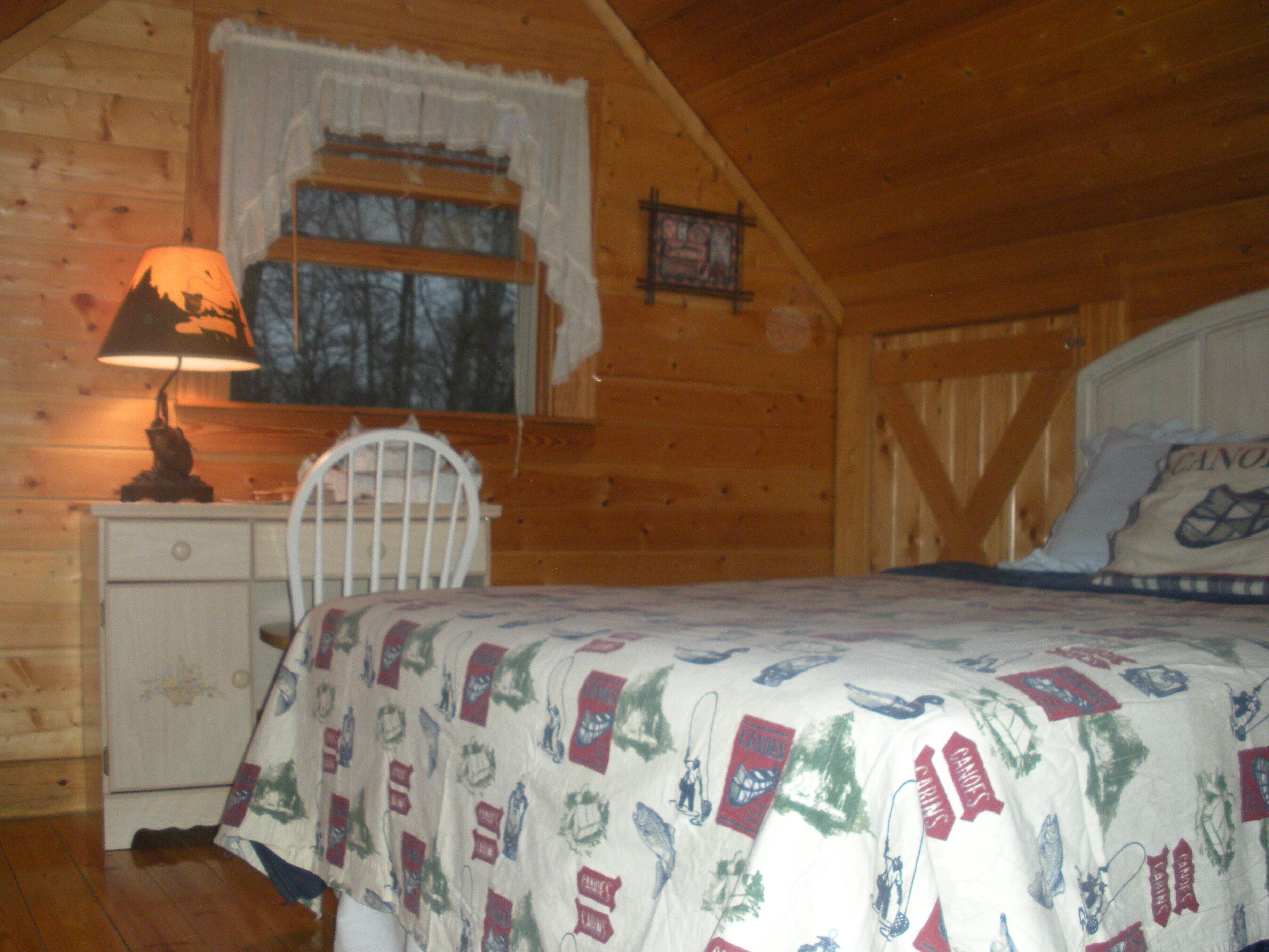 Quaint, Private log cabin mountain top retreat