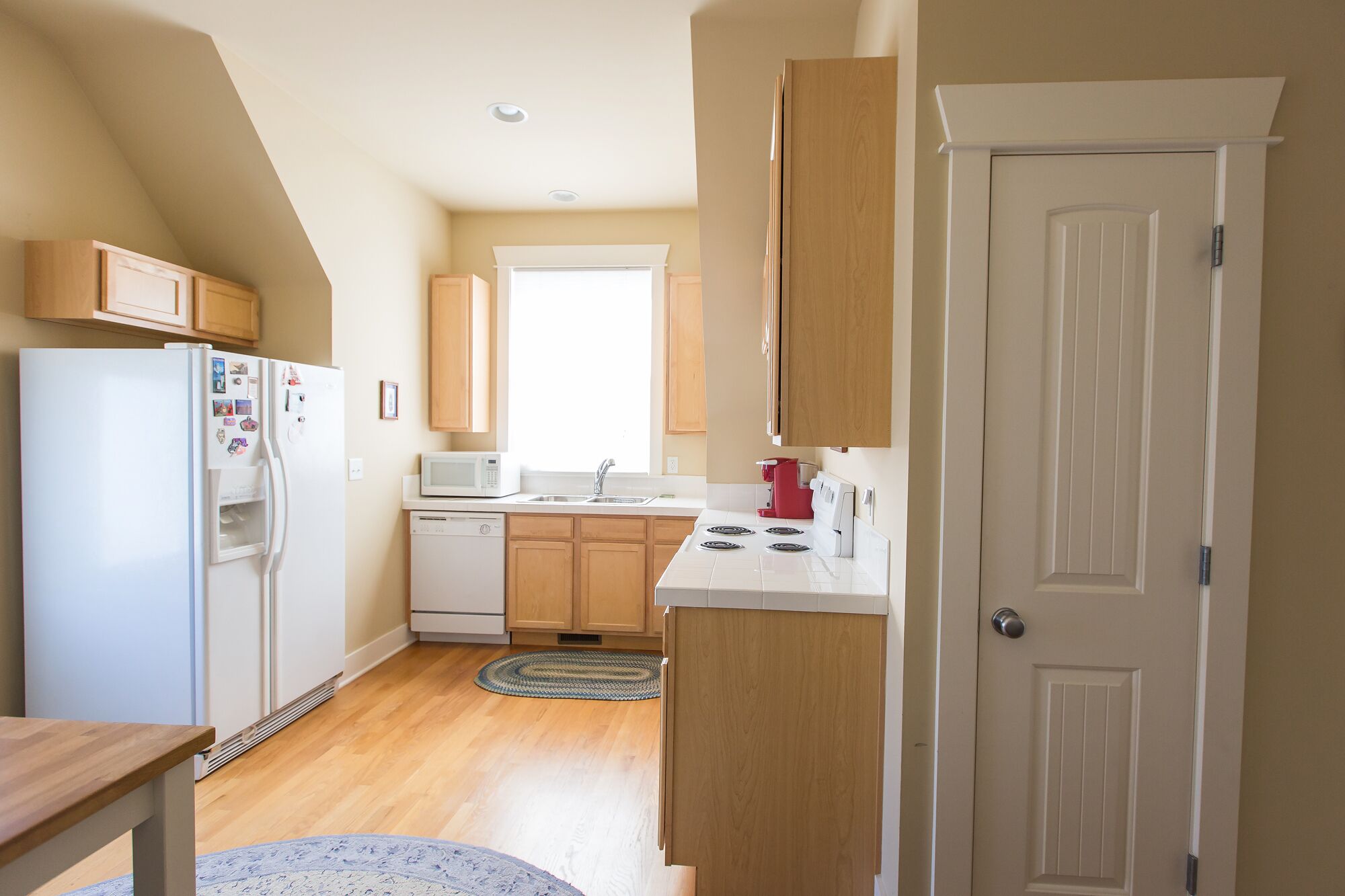 Spacious 1 Bedroom Apartment Centrally Located between Denver and Boulder.