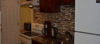 Sleep up to 4 Guest New Apt. 10 mins to Boston Easy to I-93