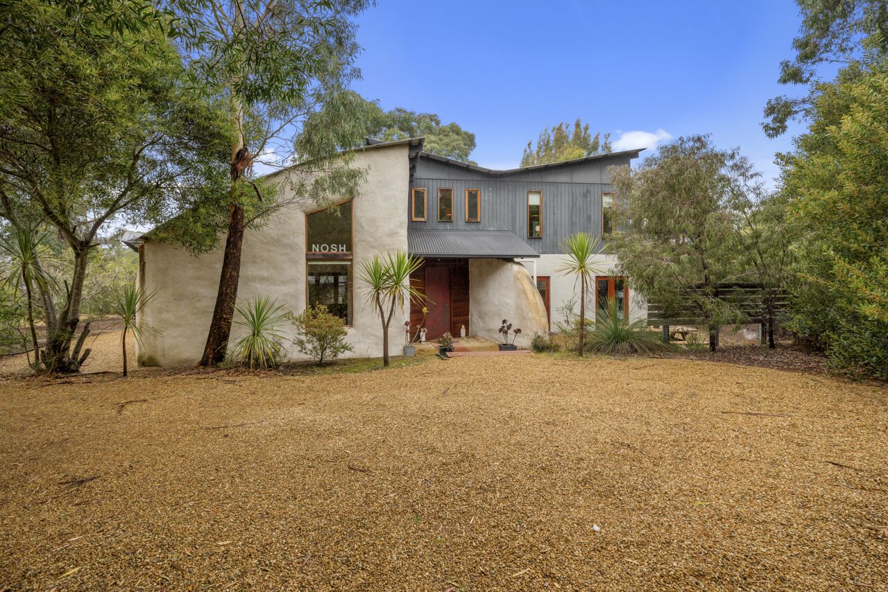 Nosh Holiday: Luxury Ecofriendly Spring Beach Home