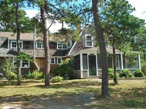 Exterior - Private & Spacious 5 Bedroom Home (1607) (Wellfleet)