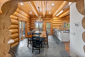 Dining - Luxurious Rustic Log Cabin- Moosehead Lodge Bass Lake (Wishon)