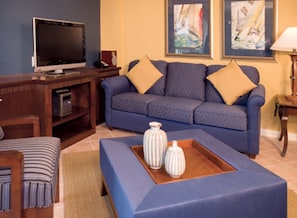 TV, DVD player, pebolim, mesa de pingue-pongue