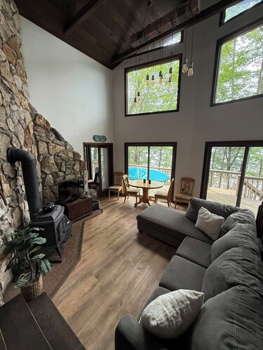 Briar Hill North Lakefront Contemporary with Private Dock