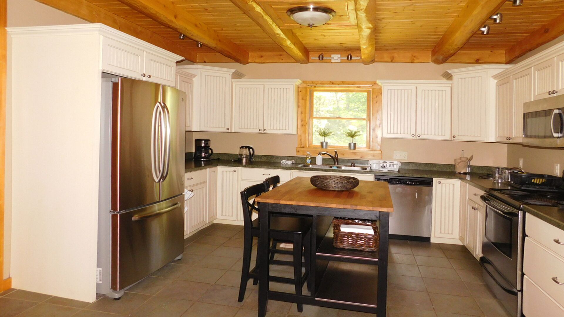 Log Cabin - One Mile From Jay Peak Resort