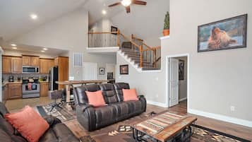 Smart TV, fireplace, Netflix, DVD player