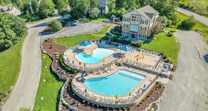 Pool&SplashPad&PlayGround OutTheBackDoor - LakeView-PoolTable-FoosBall++