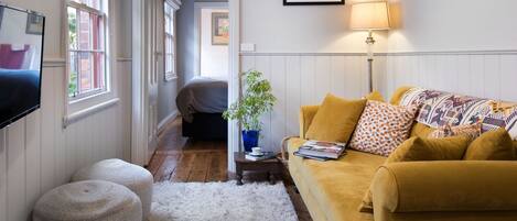 Télévision, cheminée