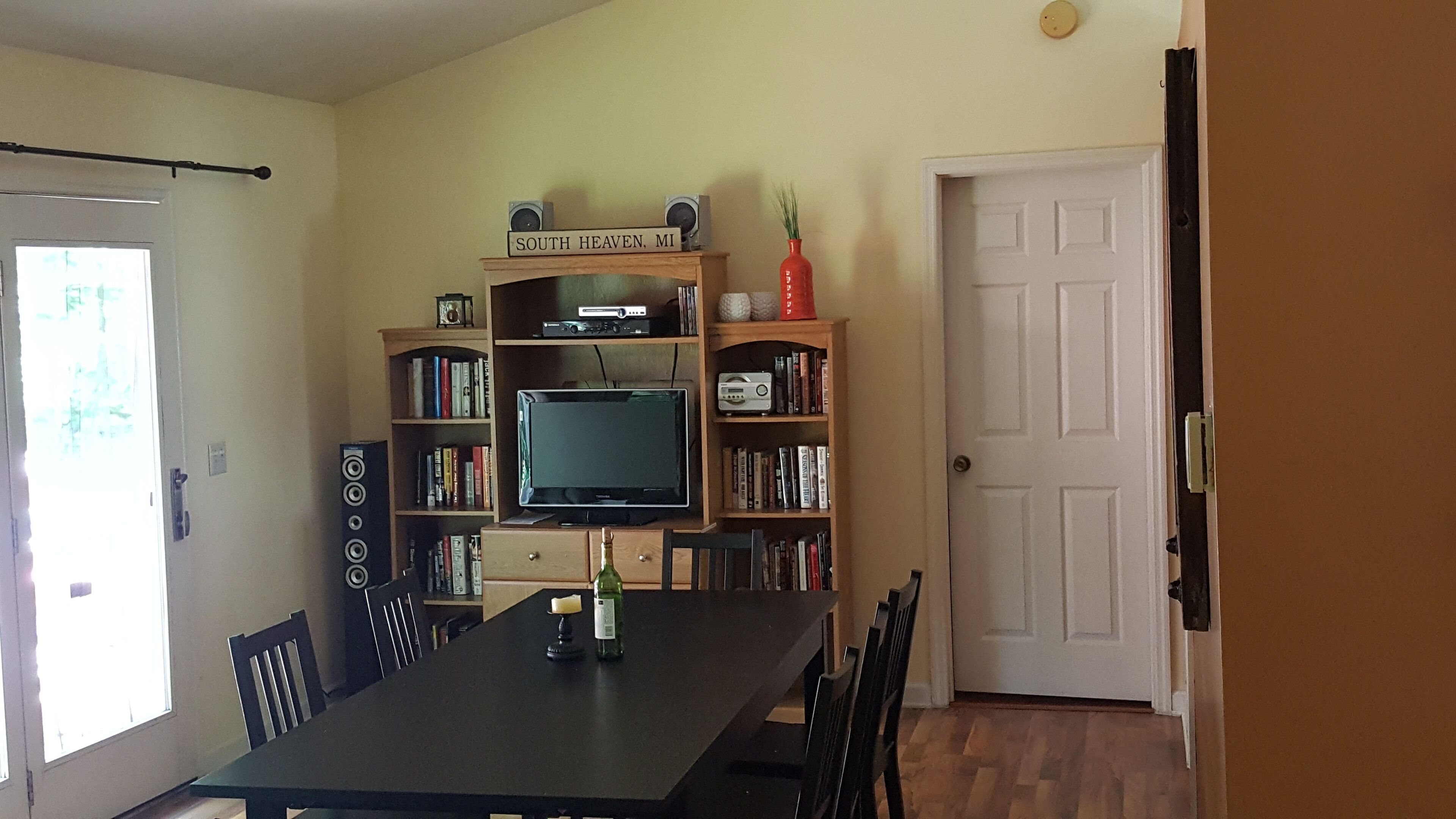 4 bedroom, 3 bath, 2 blocks to beach, 1 mile to downtown