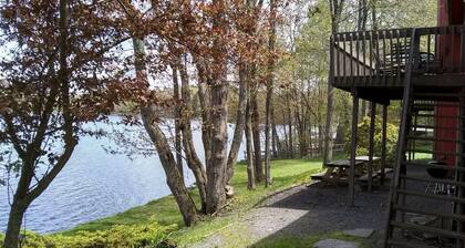 Waterfront Cabin 7 bedroom; Kayaks Wood Fire Pit