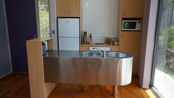 Produits de nettoyage écologiques fournis