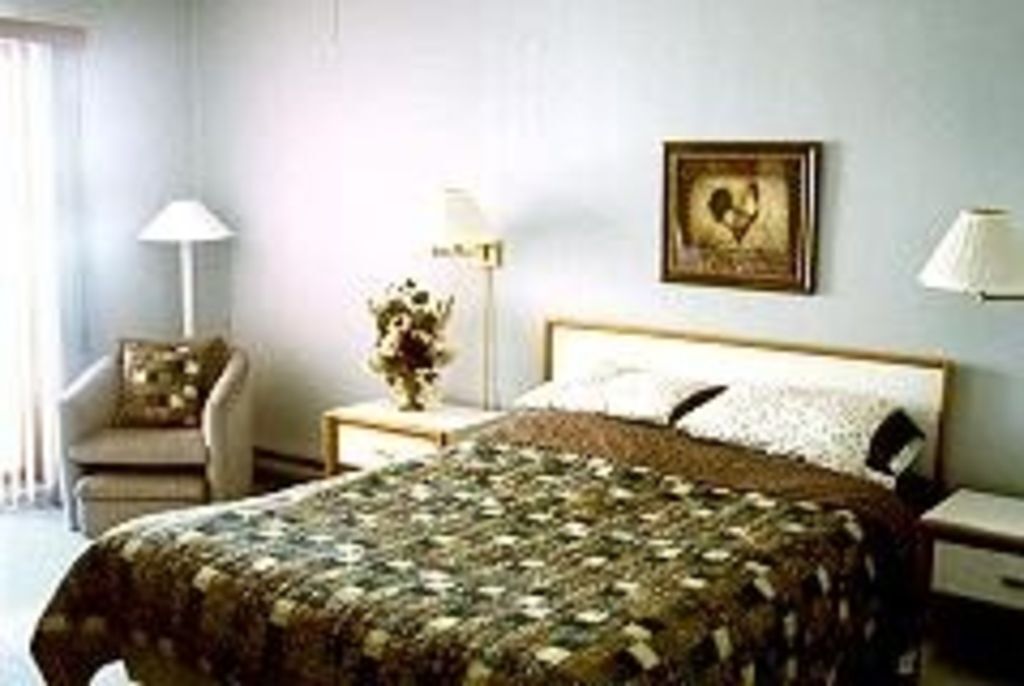 Discount 4 Season 2 bedroom/2 bthroom Resort Condo in Mt Tremblant.