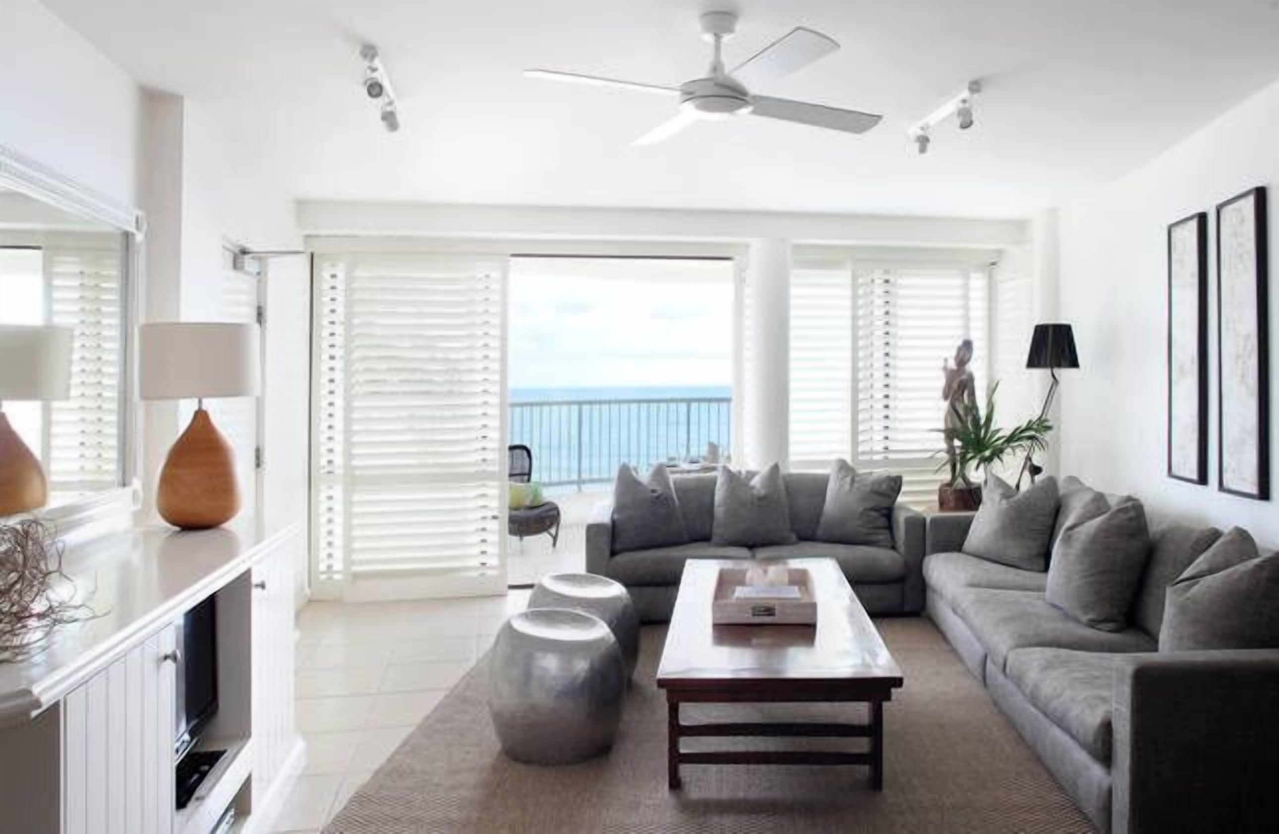 La Mer Penthouse by Salty Stays — image 7