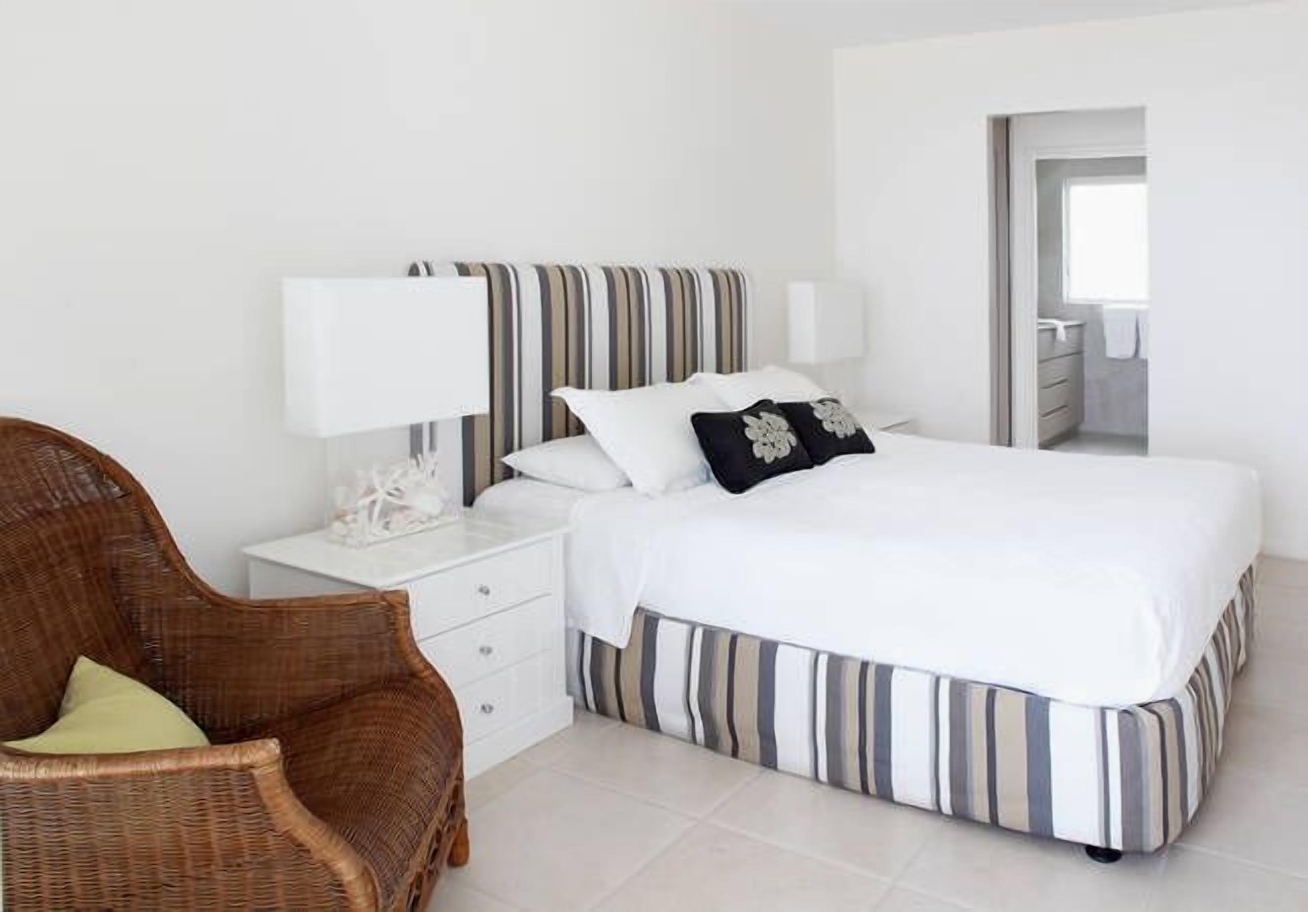 La Mer Penthouse by Salty Stays — image 9