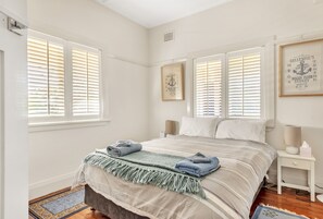 3 bedrooms, iron/ironing board, travel cot, free WiFi