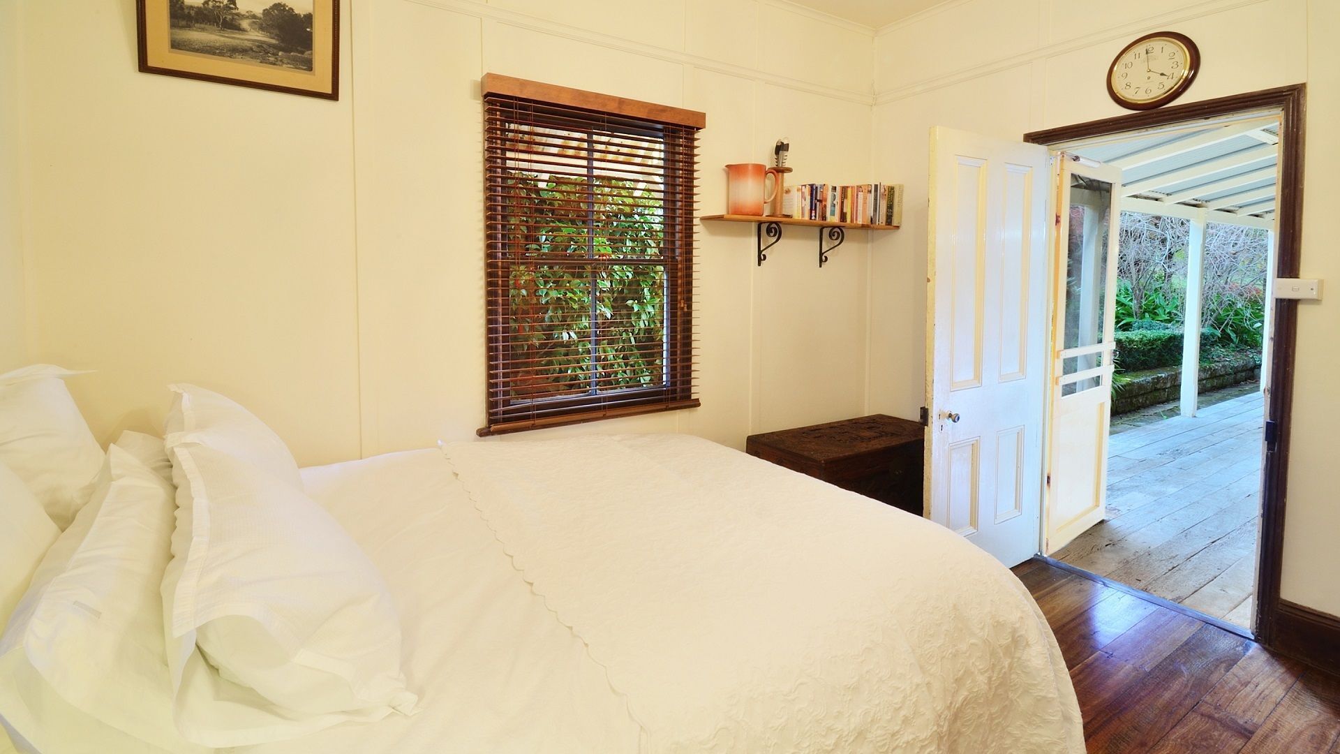 4 dormitorios, tabla de planchar con plancha, cuna de viaje y wifi