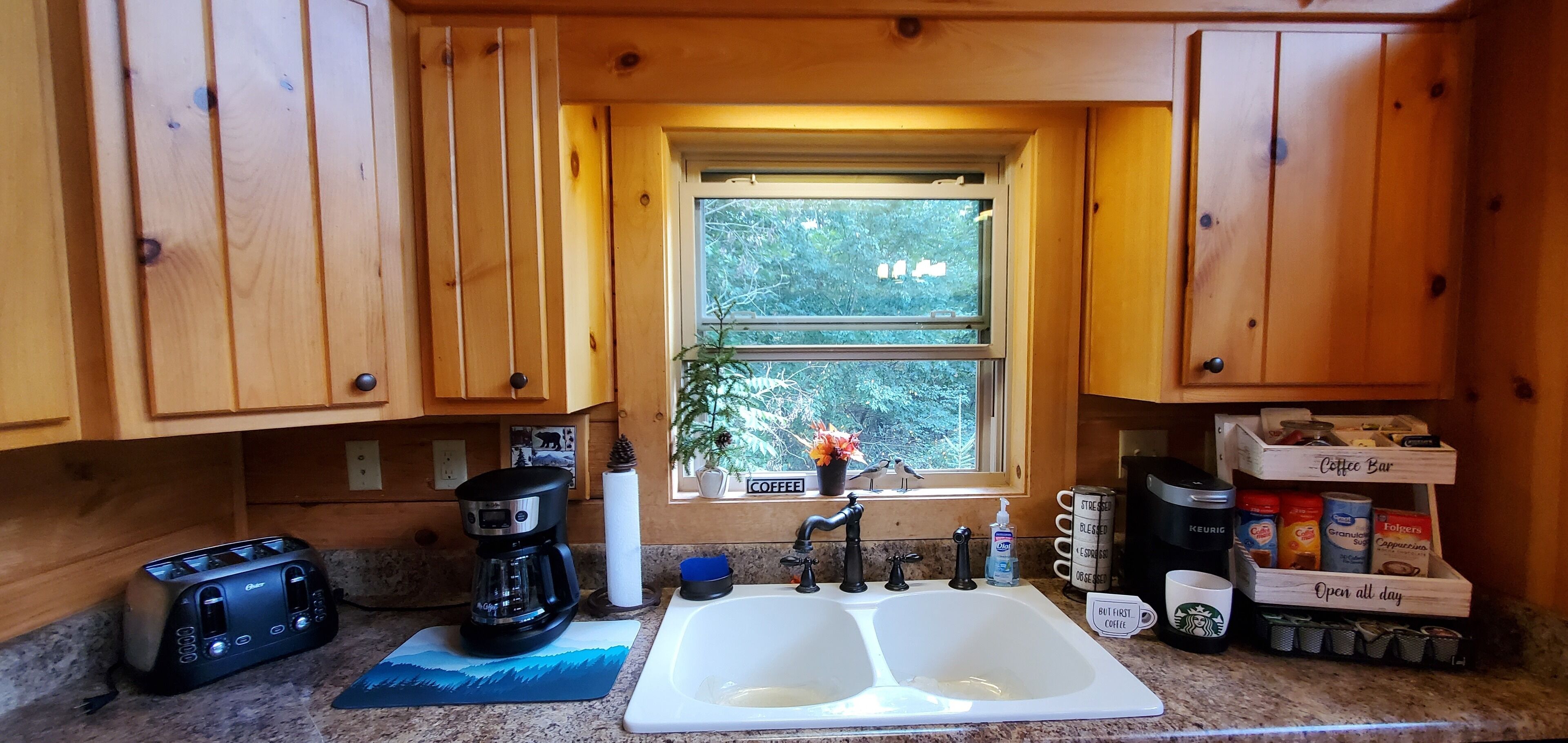 3 Levels, STUNNING VIEWS, WIFI, 4 ACRES, Jetted tub 15 min-Lake James