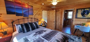 3 bedrooms, desk, iron/ironing board, free WiFi - Private STUNNING MTN VIEWS 6 ACRES Jetted Tub EV Charger WIFI 15 min-Lake James (Marion)