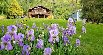 Spectacular Riverfront Hideaway – Cozy 2BR/2BA Near Shenandoah National Park