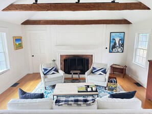 Smart TV, fireplace, books, stereo - Mountain views. Ski Bromley, Stratton. Minutes to restaurants, Equinox, Ekwanok. (Manchester)